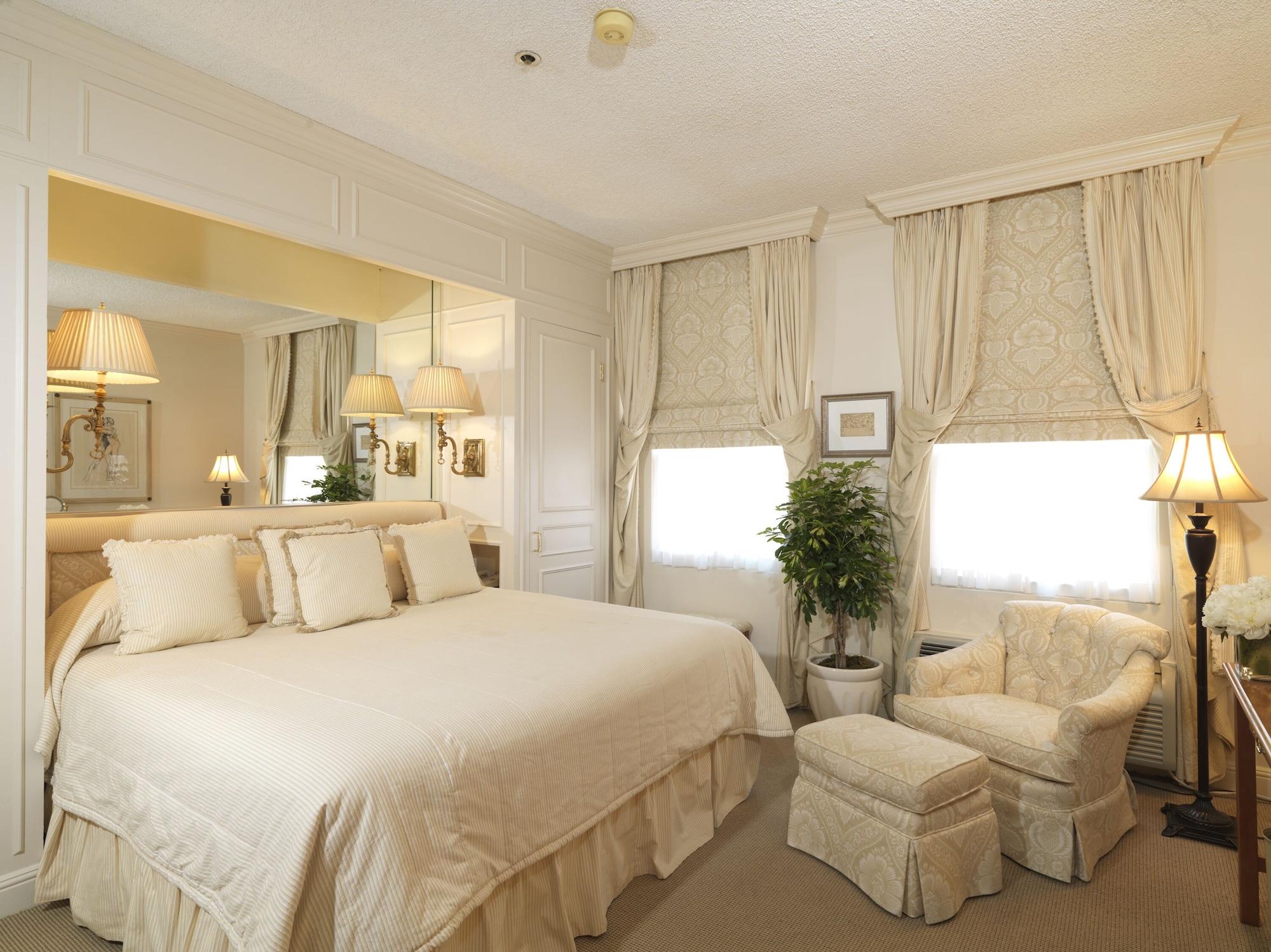 The Chesterfield Hotel Palm Beach Room photo